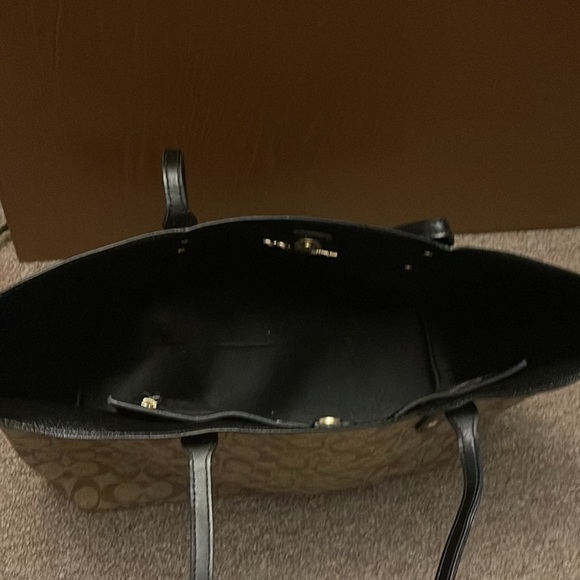 Coach tote purse - Picture 4 of 4